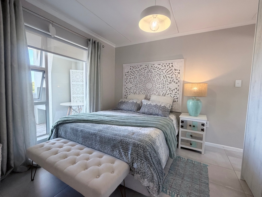 1 Bedroom Property for Sale in Bloubergstrand Western Cape